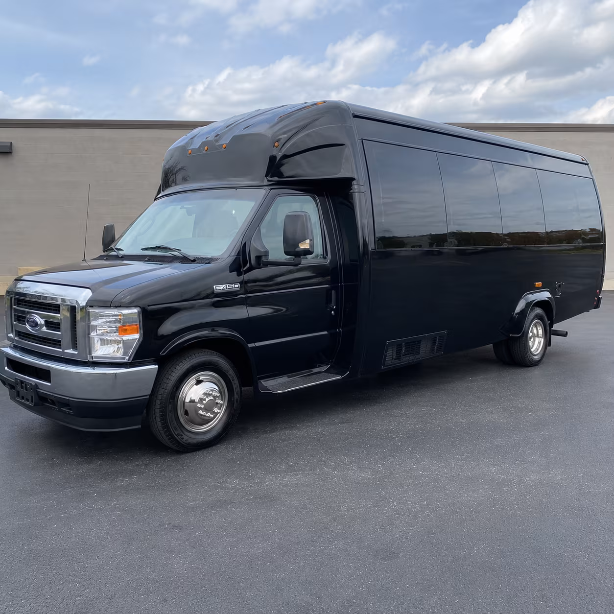 airport transfers for omaha wedding guests flying into eppley
