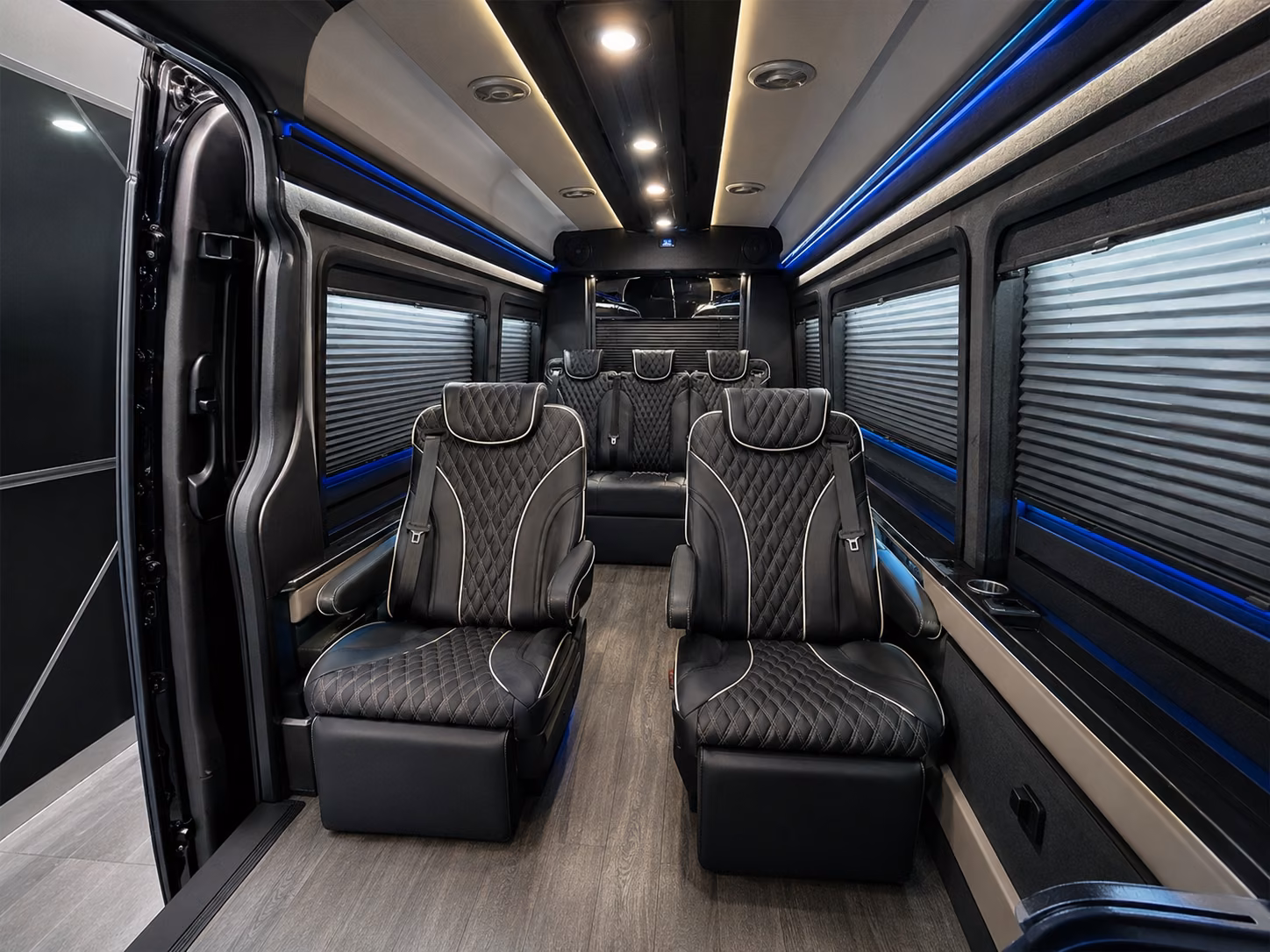 corporate shuttle buses and convention transportation in omaha