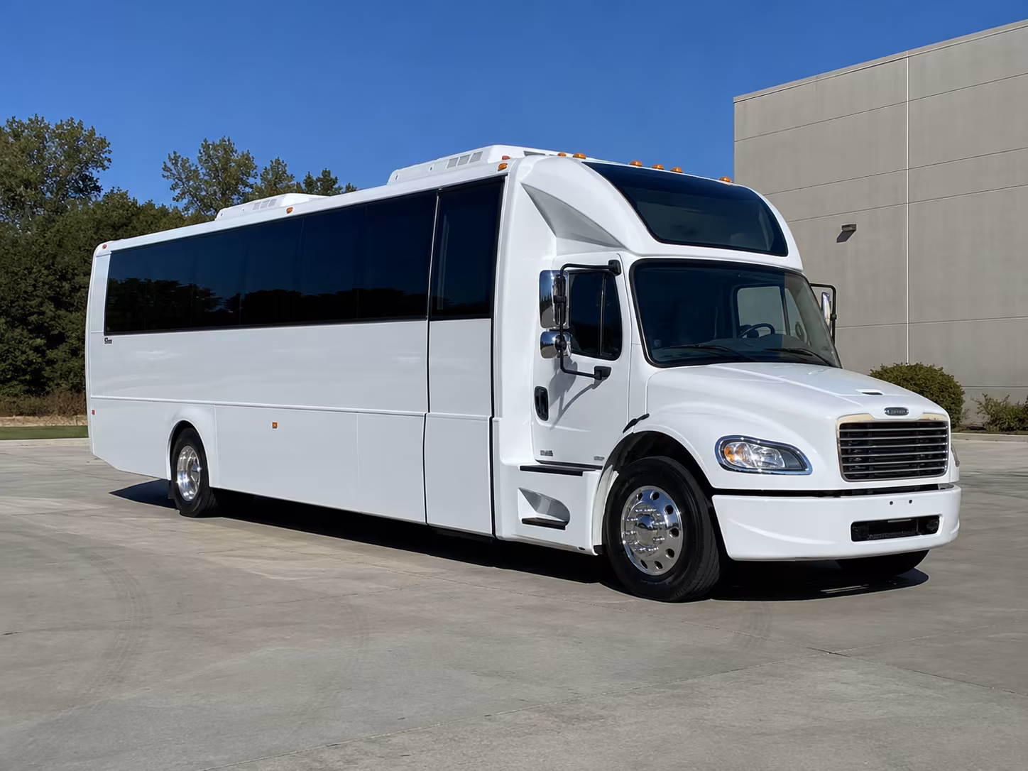 omaha 28 passenger party bus
