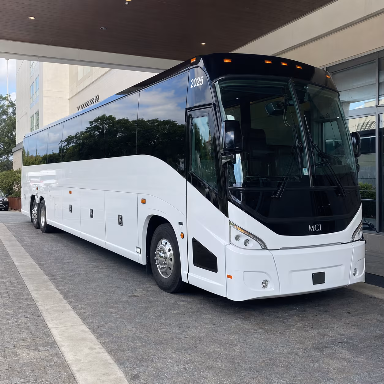 omaha 54 passenger charter bus