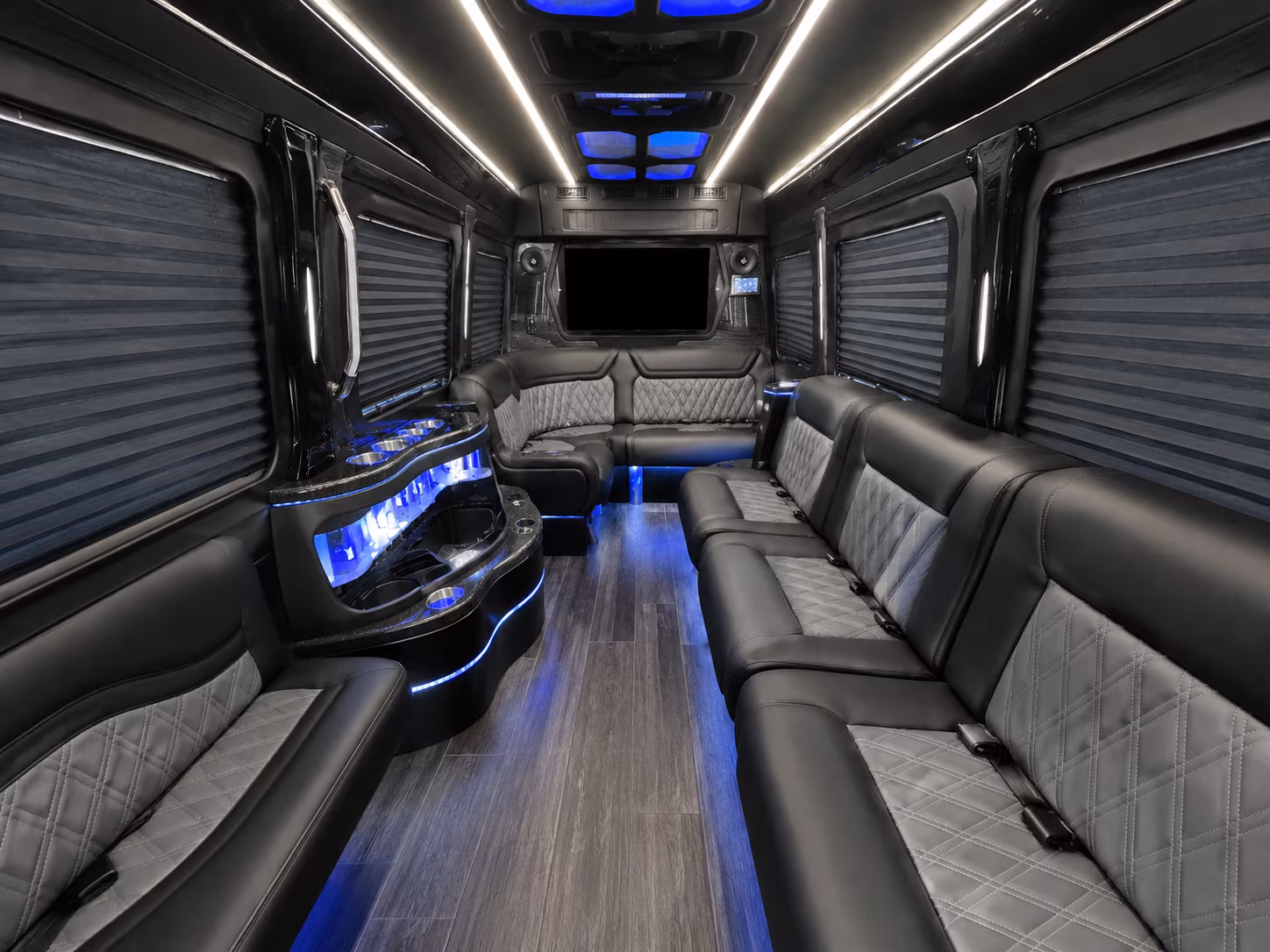 sprinter vans and minibuses for small group field trips in omaha